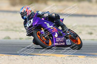 media/Oct-19-2024-CVMA (Sat) [[7df39c5a0d]]/Race 4-Formula Middleweight/
